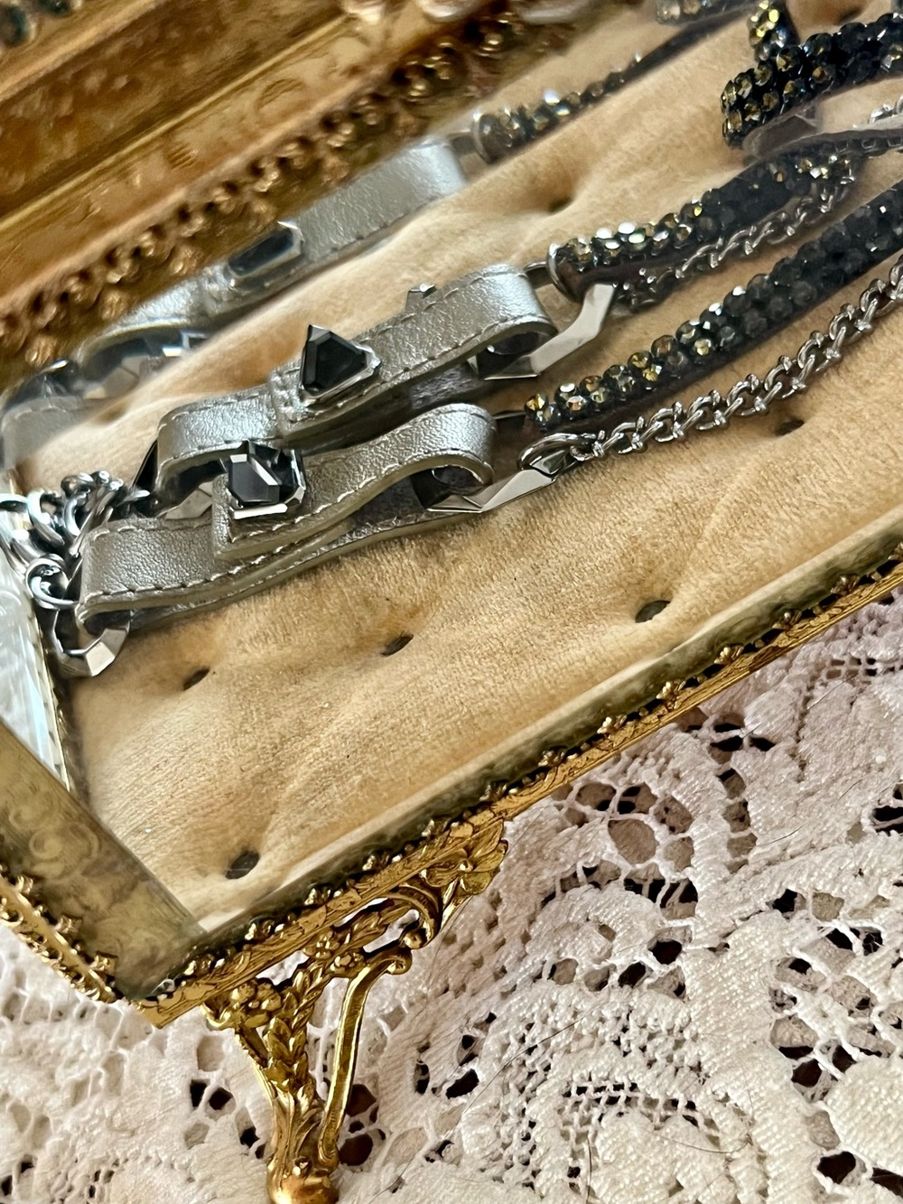 NECKLACE Anna Sui I think Chains crystal bling NWOT